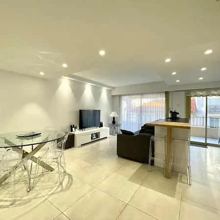 Branly 4, By Welcome To 戛纳